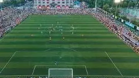 《揭秘争议！电讯报深度剖析：维尔茨低迷之谜，队友助力不足成关键因素》