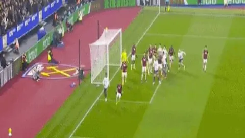 “武汉三镇教练马丁斯精通中文一技：才华初露！”